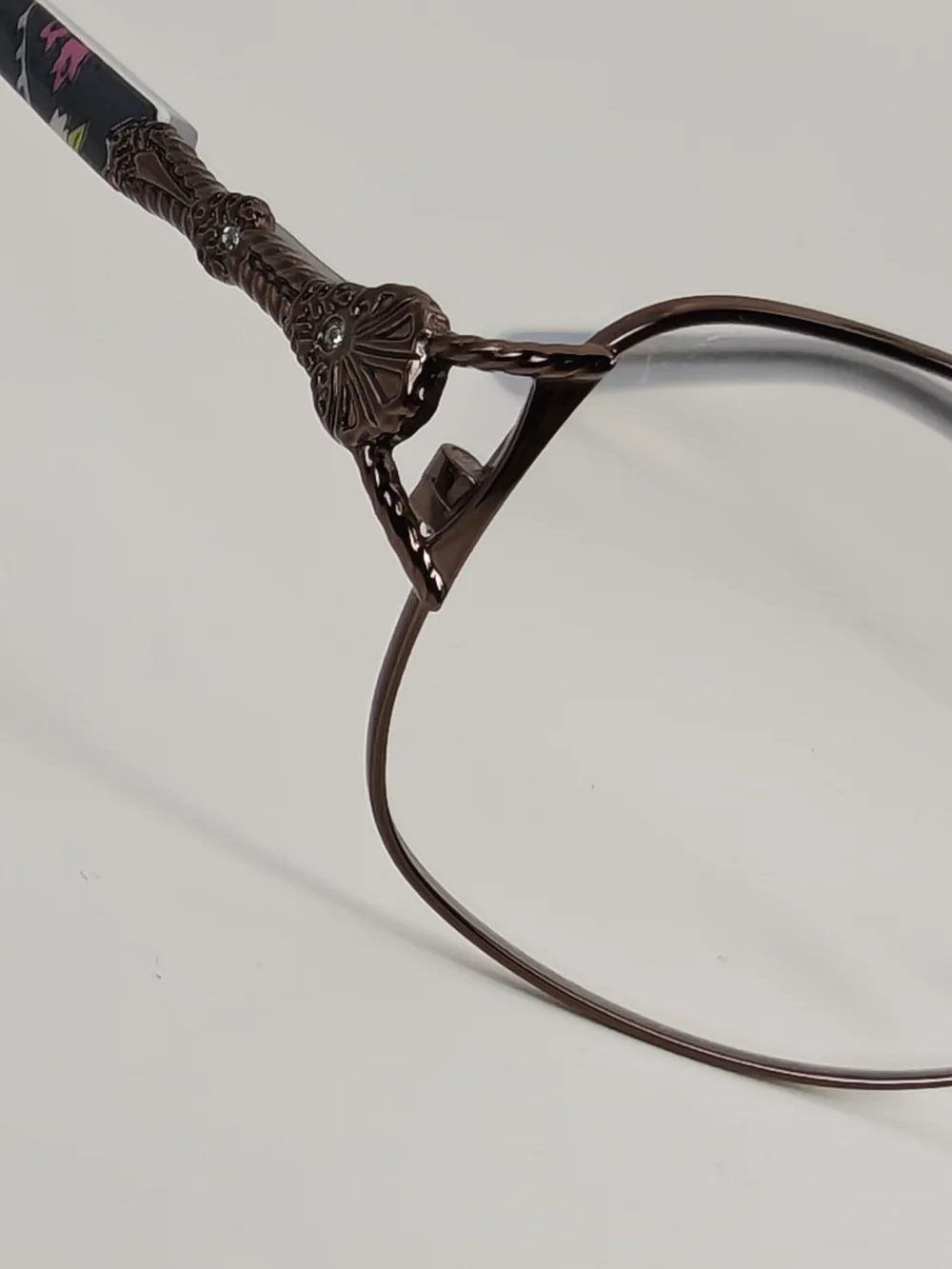 Vera Bradley Greta. Bronze Metal Eyeglass Frames. Petal Paisley